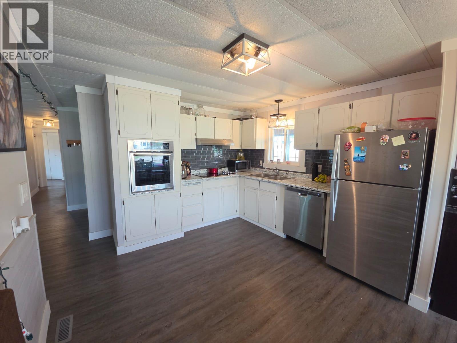 5117 43 Street NE, Chetwynd, British Columbia  V0C 1J0 - Photo 11 - 10393102