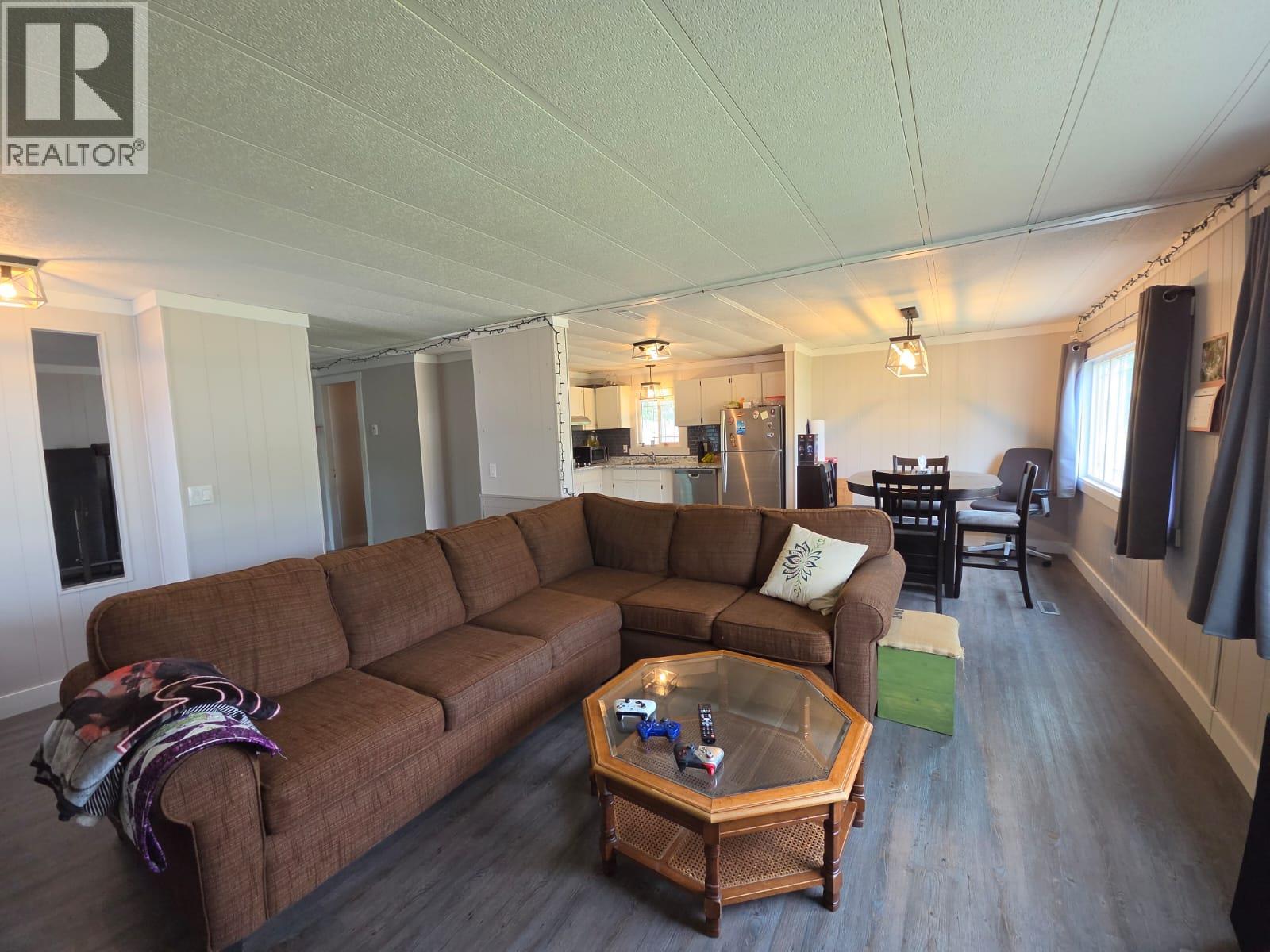 5117 43 Street NE, Chetwynd, British Columbia  V0C 1J0 - Photo 2 - 10393102