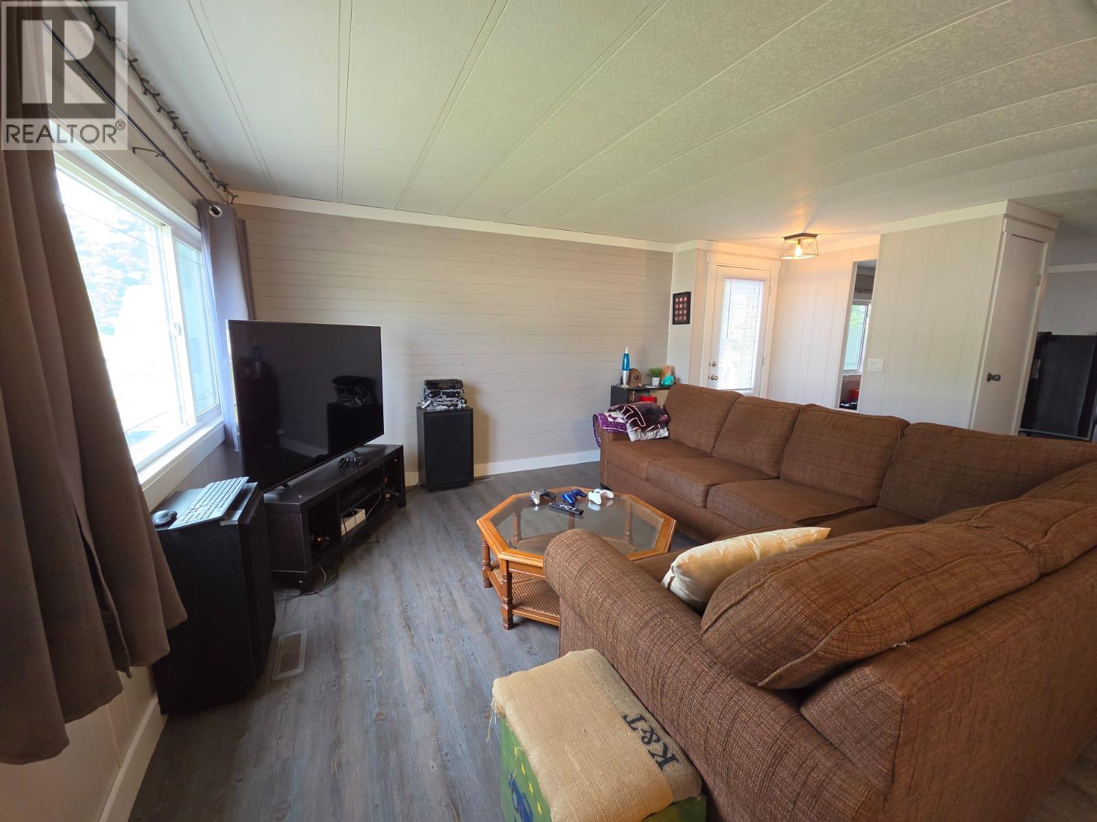 5117 43 Street NE, Chetwynd, British Columbia  V0C 1J0 - Photo 3 - 10393102