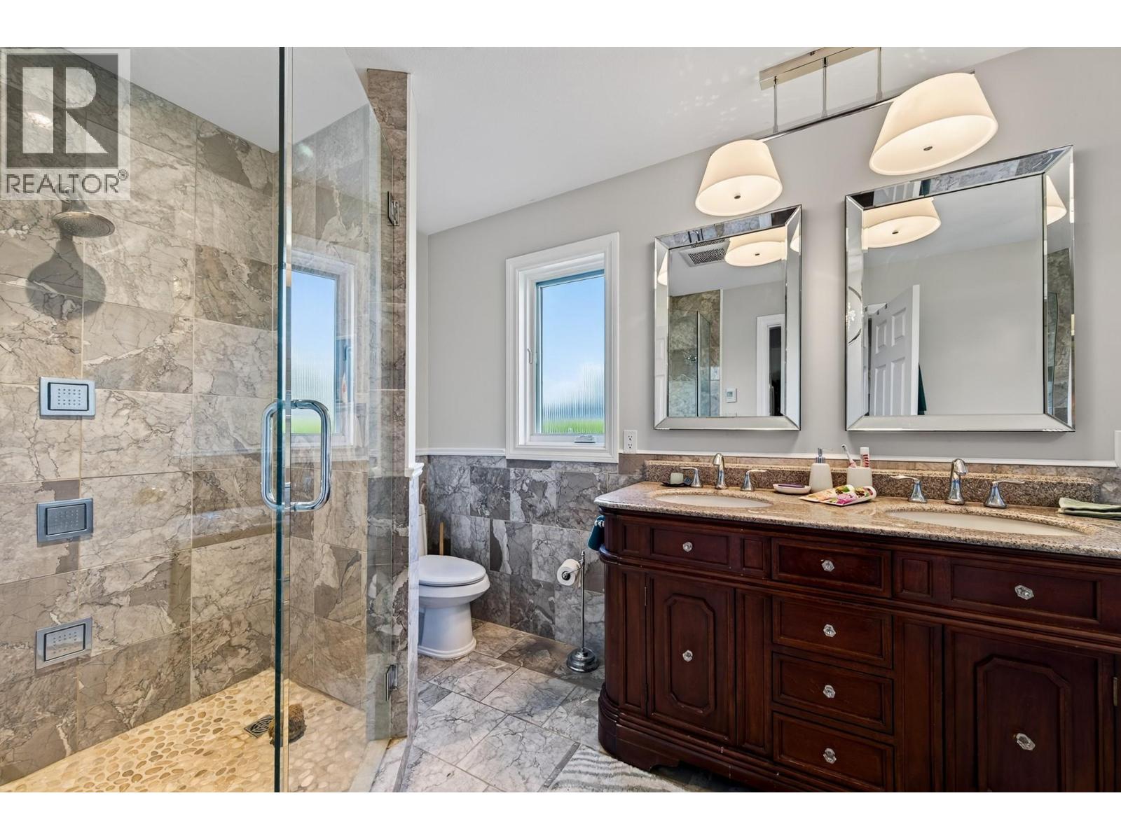 3544 Navatanee Drive, Kamloops, British Columbia  V2H 1S1 - Photo 38 - 10396828