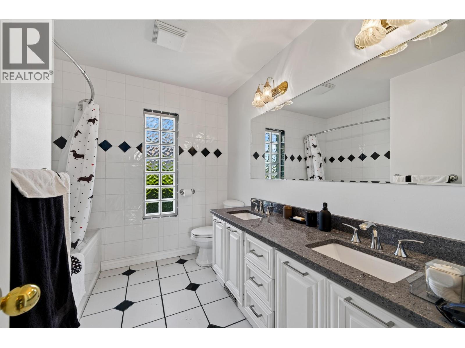 3544 Navatanee Drive, Kamloops, British Columbia  V2H 1S1 - Photo 45 - 10396828