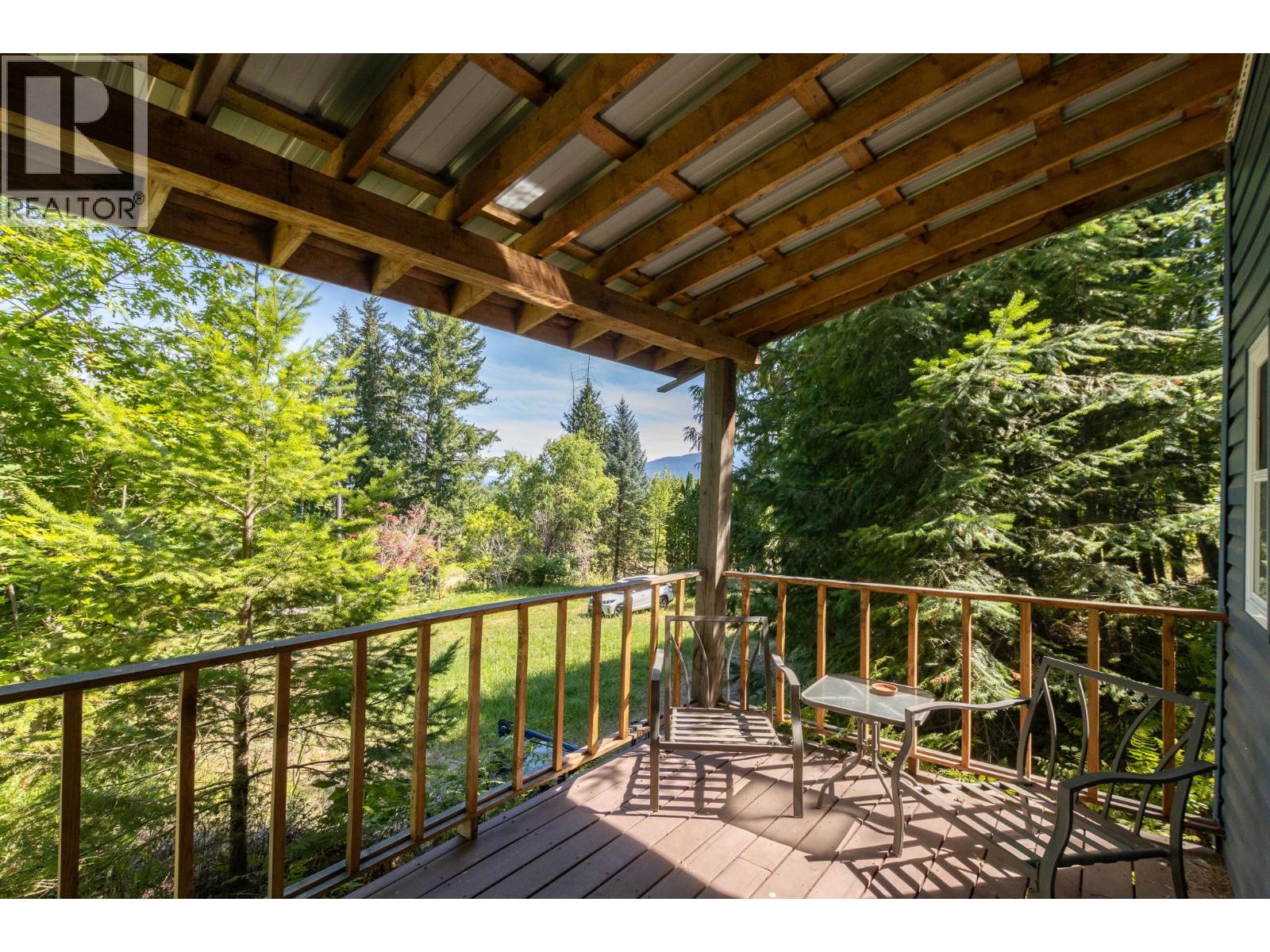 6061 40 Street NW, Salmon Arm, British Columbia  V1E 4M2 - Photo 11 - 10396891