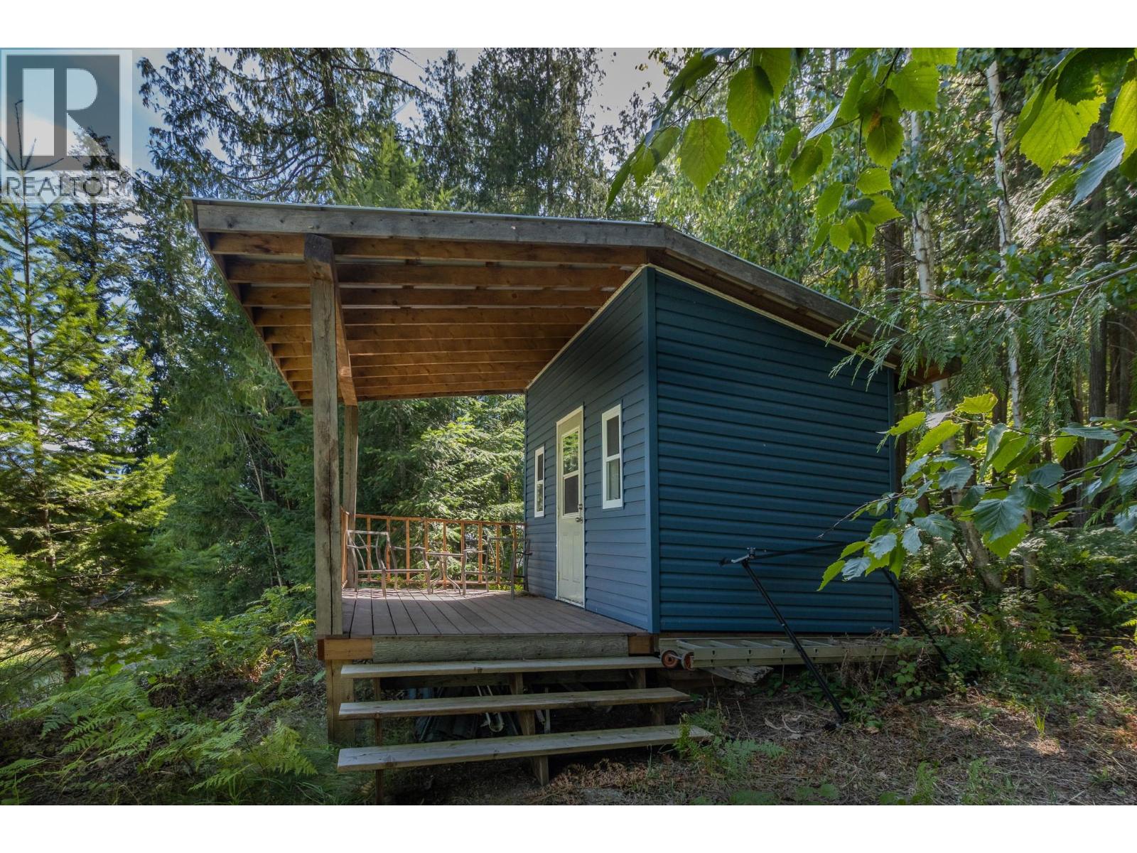 6061 40 Street NW, Salmon Arm, British Columbia  V1E 4M2 - Photo 10 - 10396891