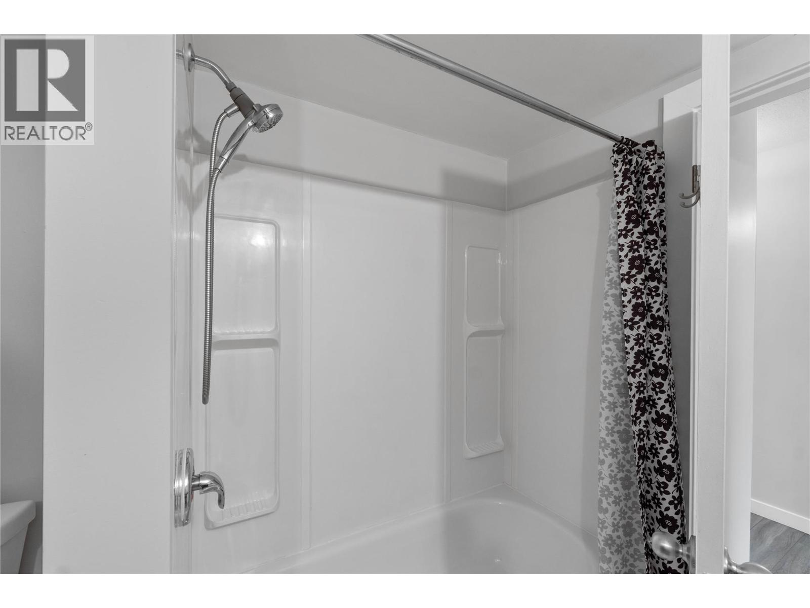 1320 Selkirk Avenue Unit# 4, Kamloops, British Columbia  V2B 1V7 - Photo 8 - 10397309