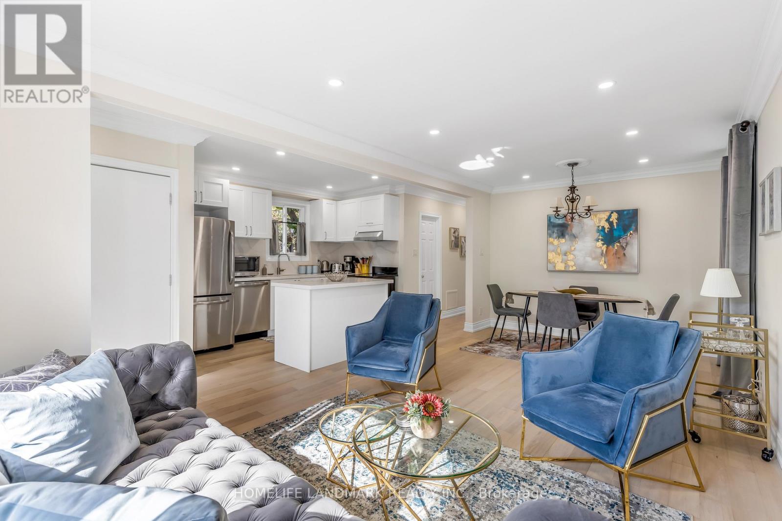 34 RINGLEY AVENUE, Toronto, Ontario