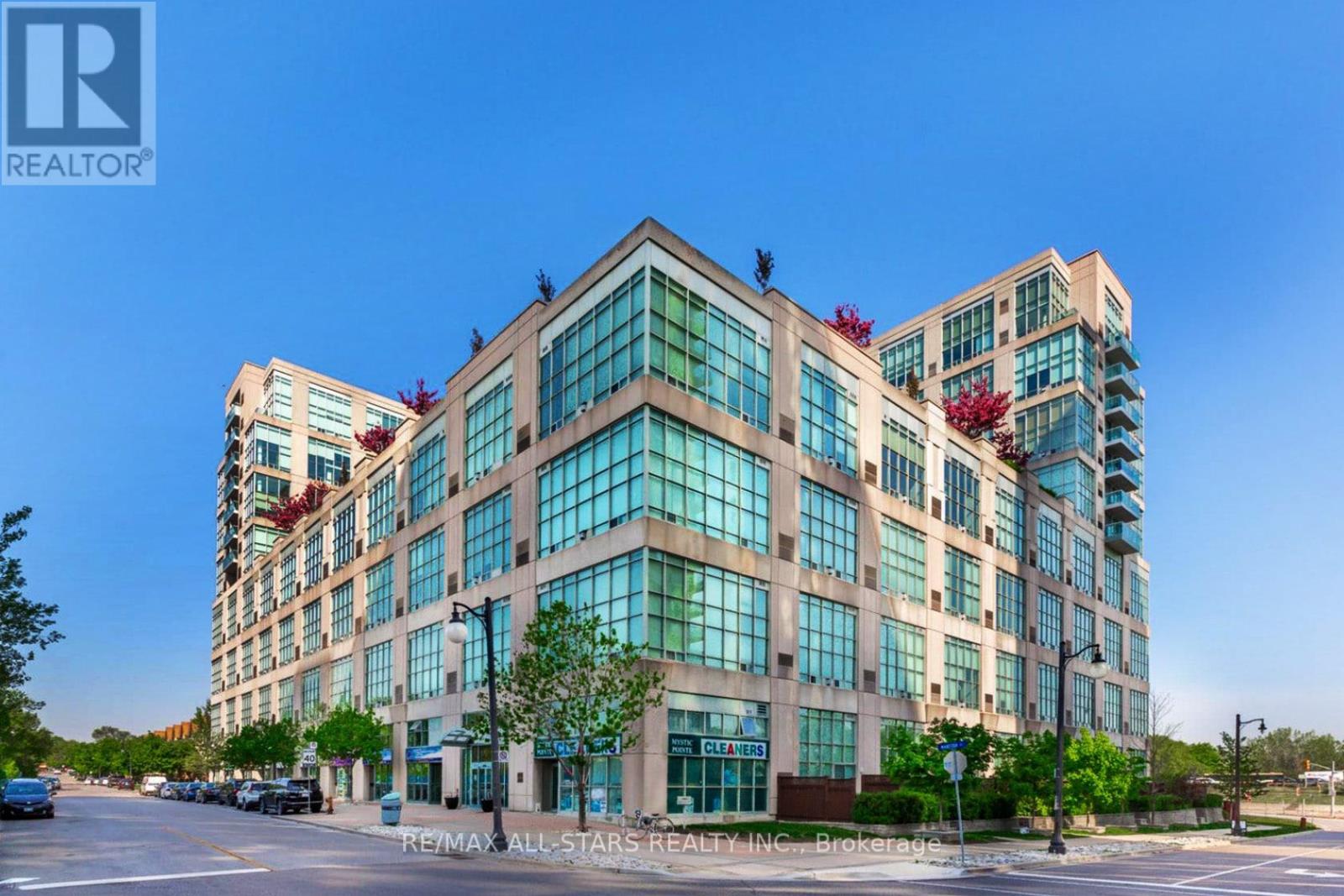 621 - 250 MANITOBA STREET, Toronto, Ontario