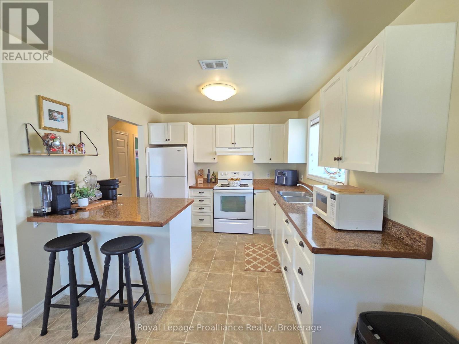 48 South George Street, Belleville, Ontario  K8N 3G6 - Photo 6 - X13658982