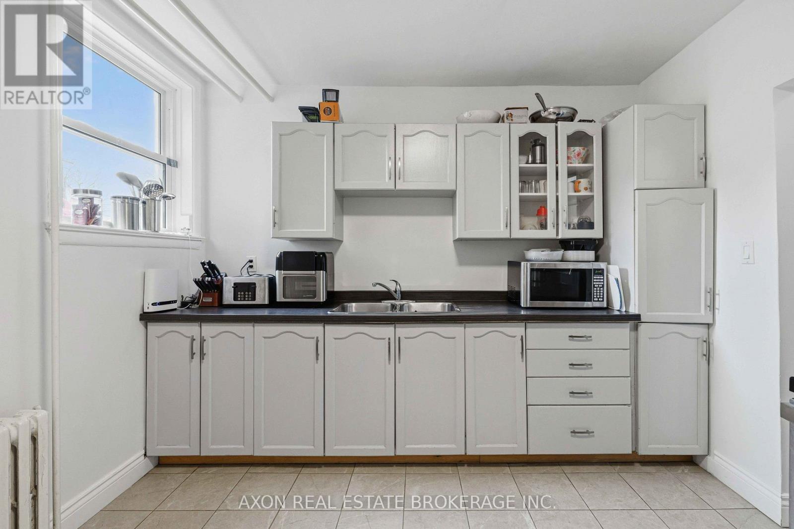 1028 Johnson Street, Kingston, Ontario  K7M 2N4 - Photo 12 - X13656320