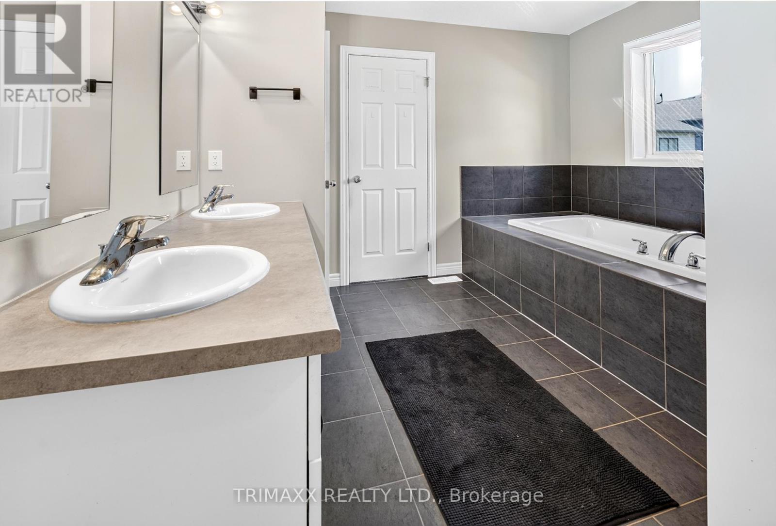 104 Tartan Avenue, Kitchener, Ontario  N2R 1R7 - Photo 19 - X13659108