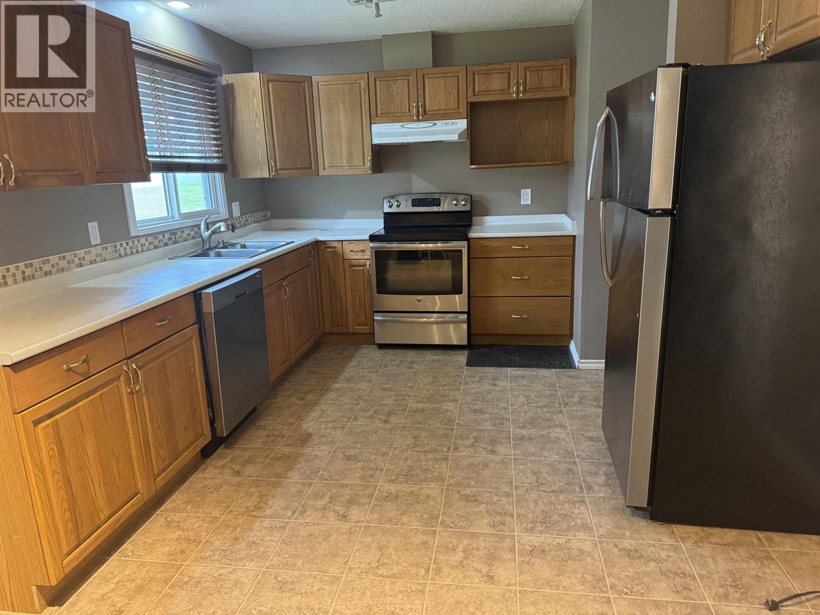 13 Manson Crescent, Mackenzie, British Columbia  V0J 2C0 - Photo 17 - R3153664