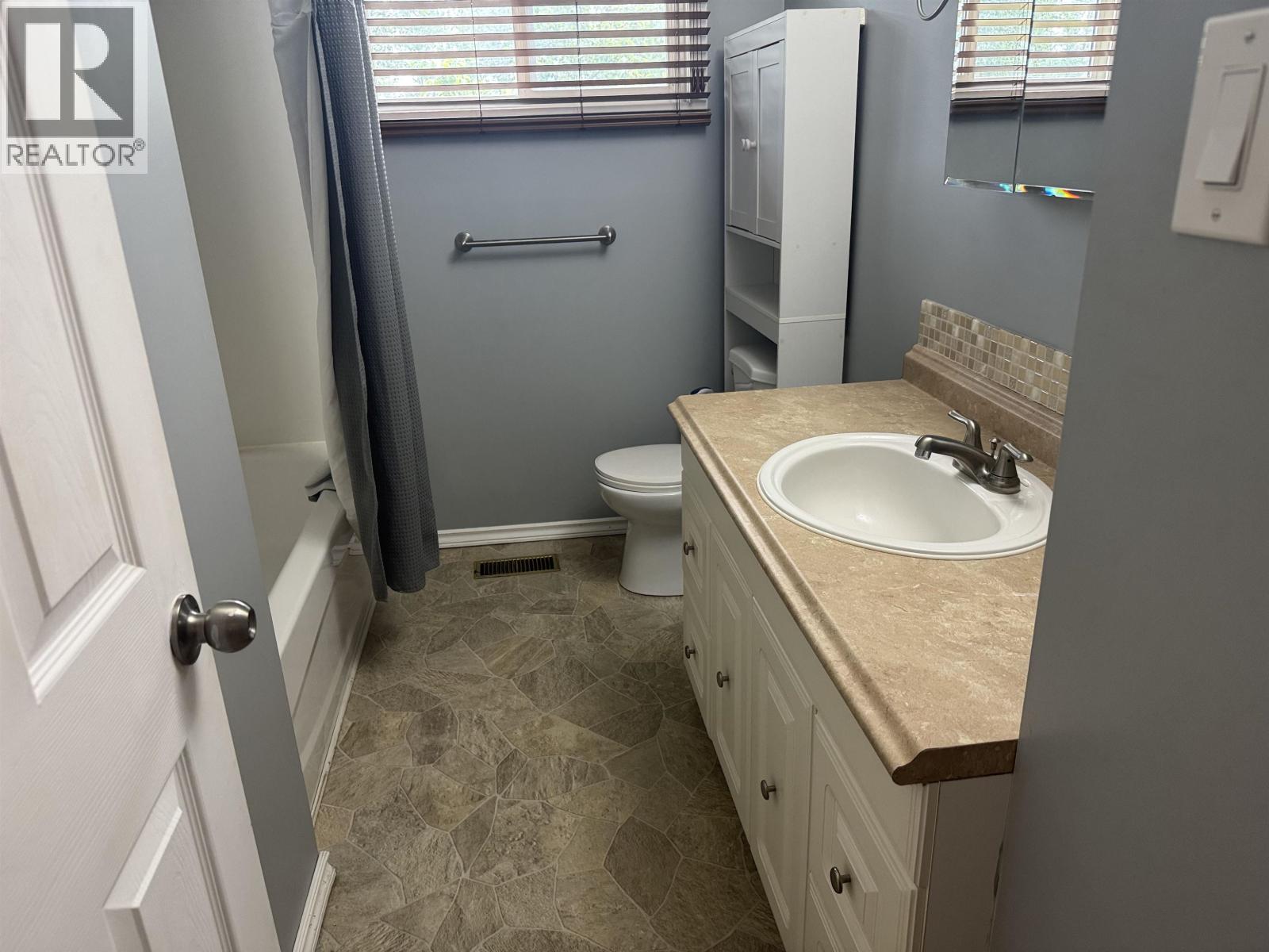 13 Manson Crescent, Mackenzie, British Columbia  V0J 2C0 - Photo 13 - R3153664