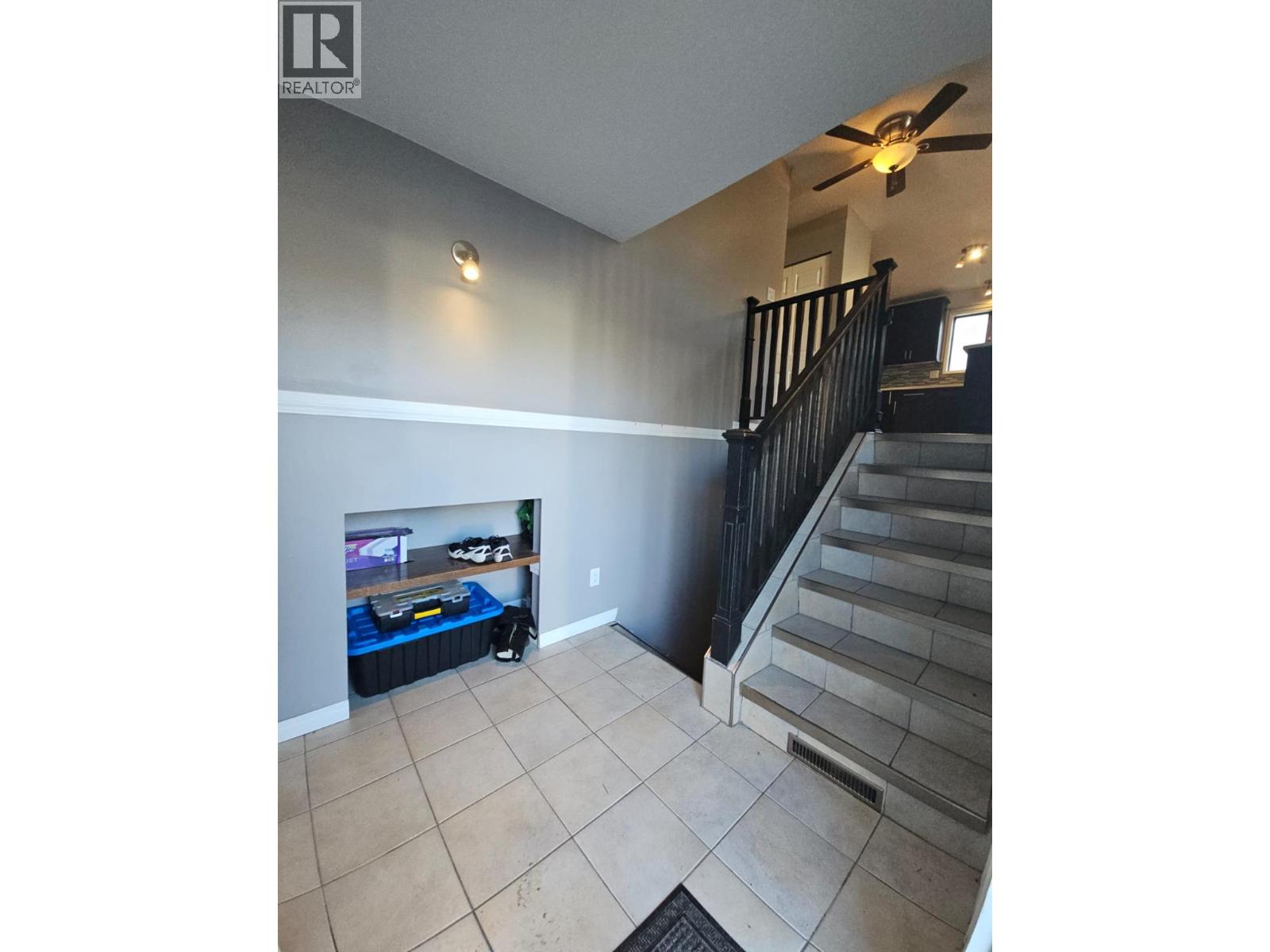 256 Peace River Crescent, Tumbler Ridge, British Columbia  V0C 2W0 - Photo 3 - 10391818