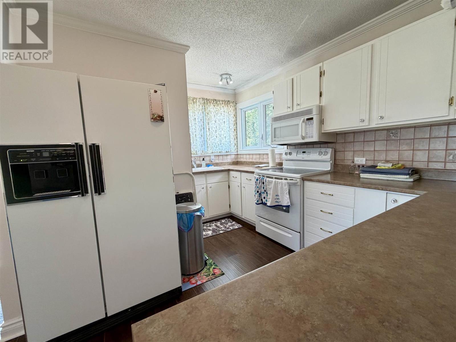 17 Milliken Rd, Elliot Lake, Ontario  P5A 1J9 - Photo 5 - SM262127