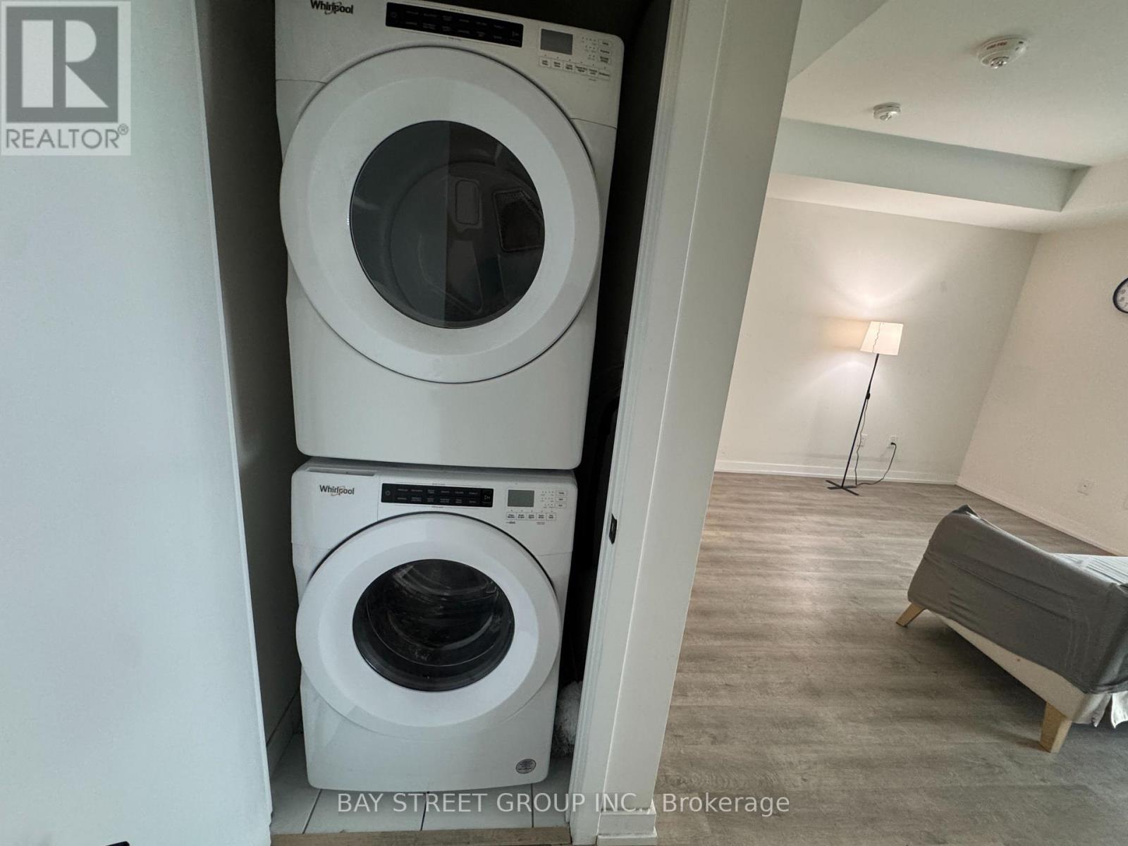 515 - 2300 St Clair Avenue W, Toronto, Ontario  M6N 1K8 - Photo 15 - W13627522