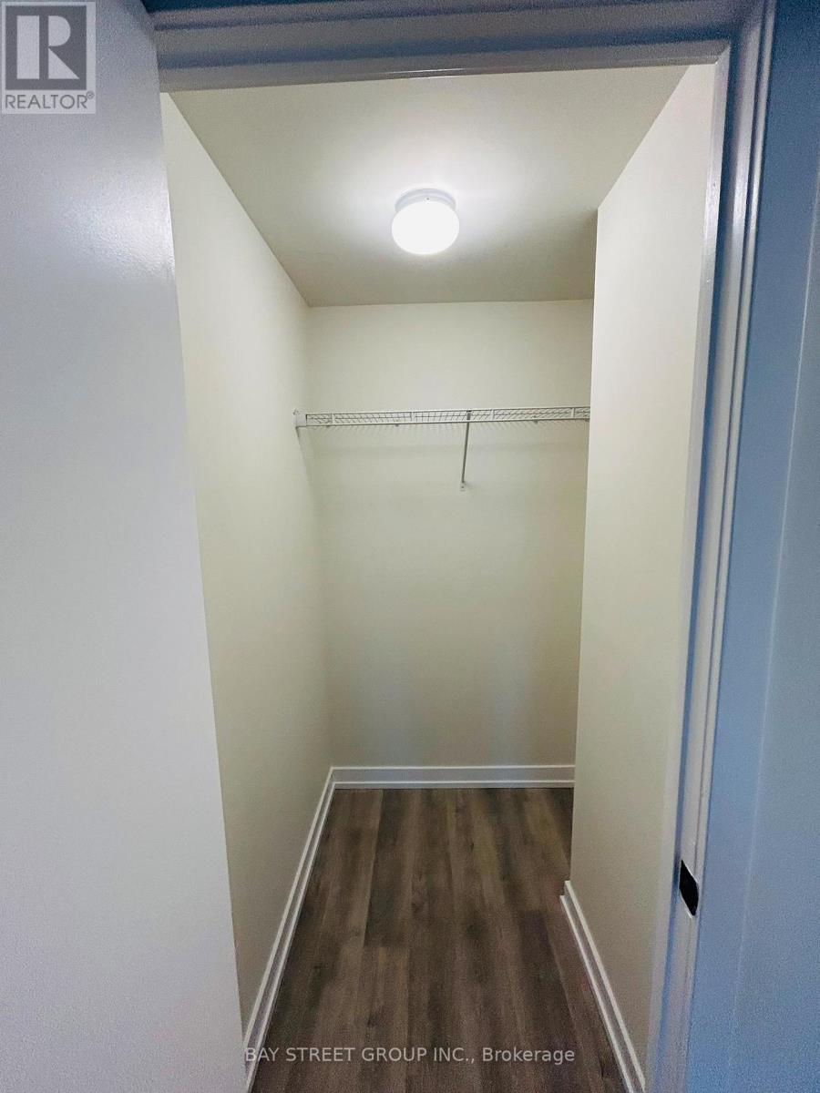 515 - 2300 St Clair Avenue W, Toronto, Ontario  M6N 1K8 - Photo 31 - W13627522