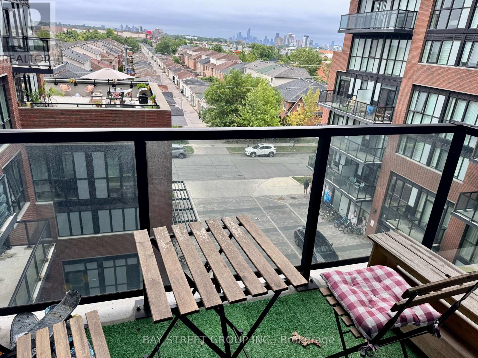 515 - 2300 St Clair Avenue W, Toronto, Ontario  M6N 1K8 - Photo 36 - W13627522