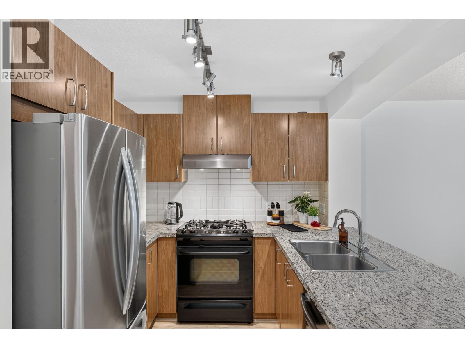 307 3082 Dayanee Springs Boulevard, Coquitlam, British Columbia  V3E 0A3 - Photo 4 - R3151511