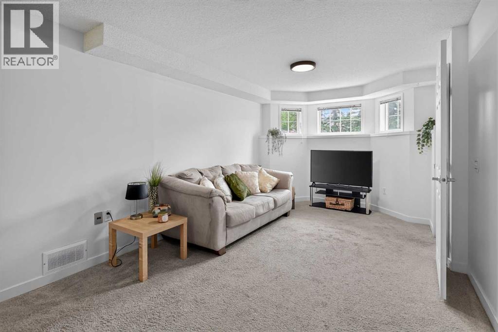 113 Mt Lorette Place Se, Calgary, Alberta  T2Z 2M1 - Photo 25 - A2333448