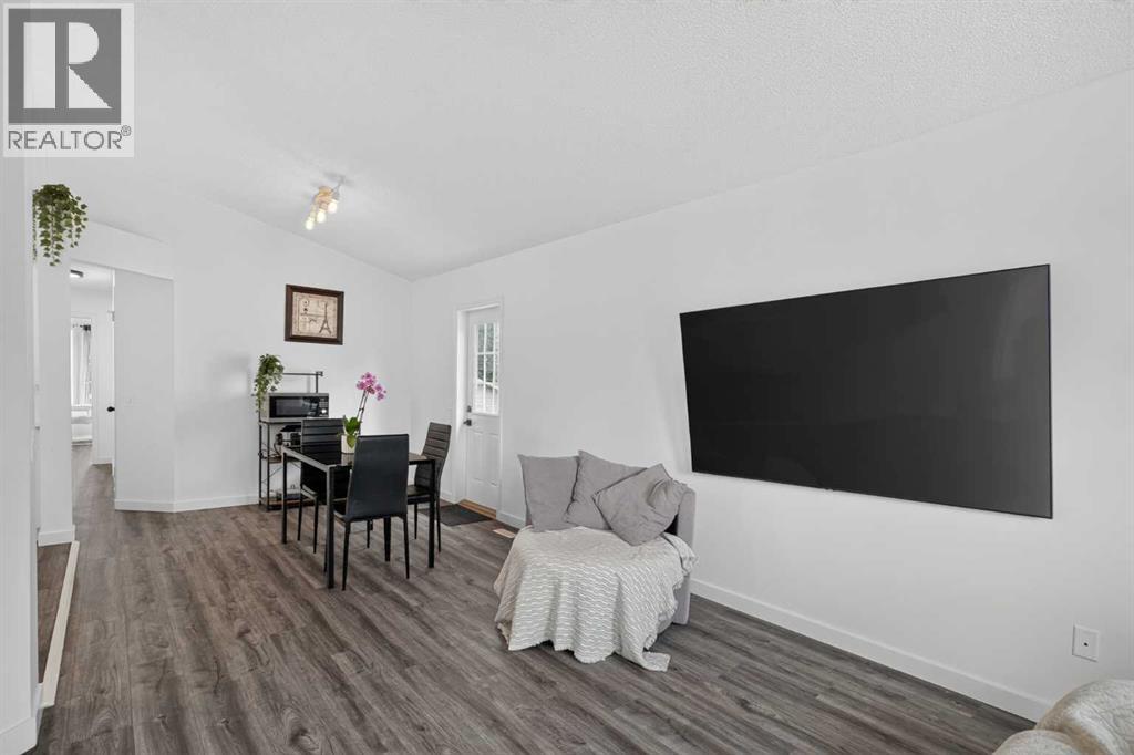 113 Mt Lorette Place Se, Calgary, Alberta  T2Z 2M1 - Photo 6 - A2333448