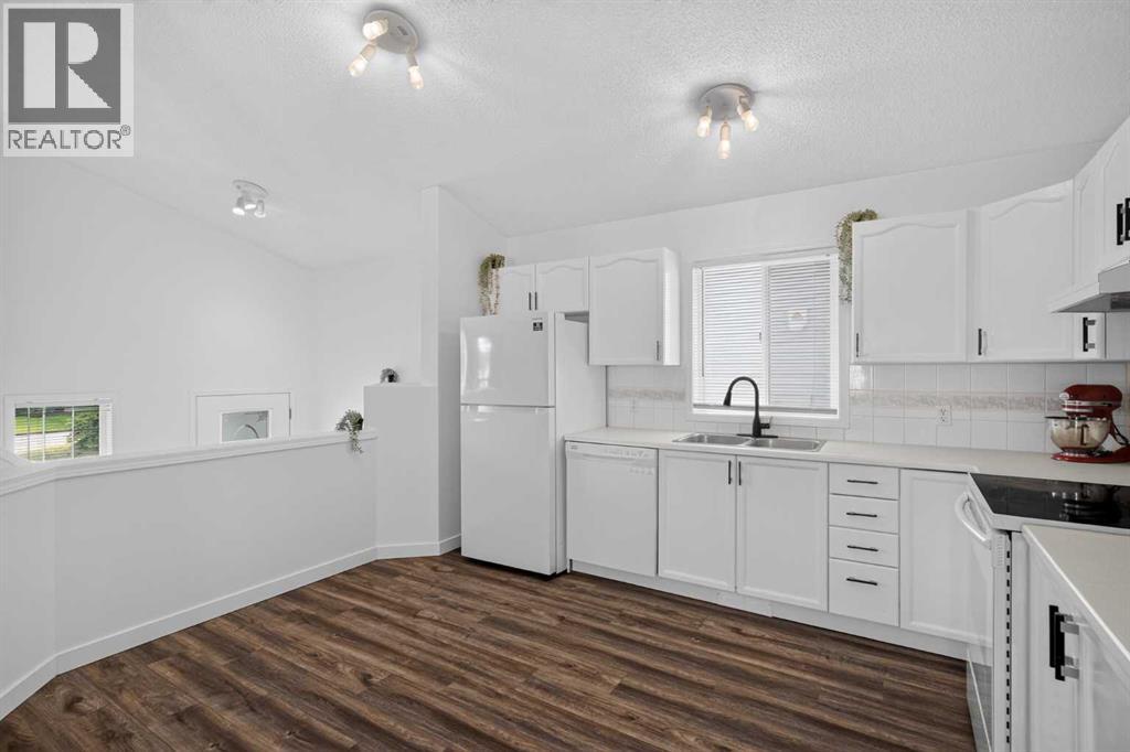 113 Mt Lorette Place Se, Calgary, Alberta  T2Z 2M1 - Photo 11 - A2333448