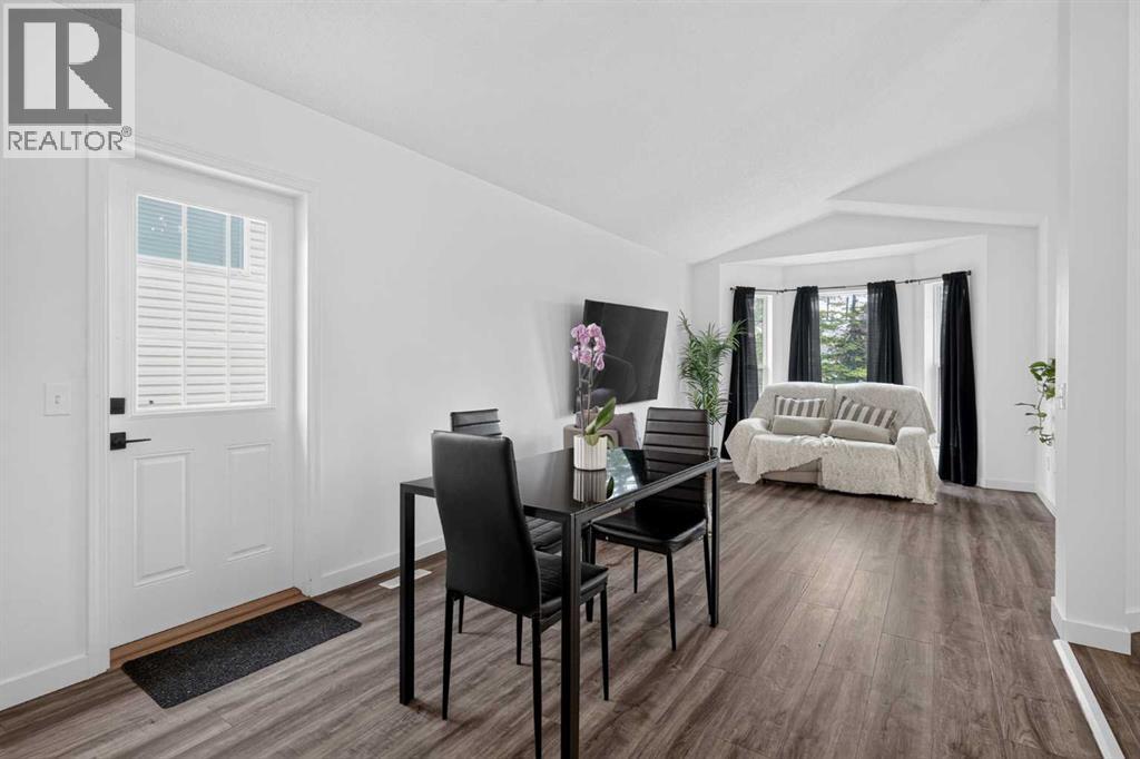 113 Mt Lorette Place Se, Calgary, Alberta  T2Z 2M1 - Photo 8 - A2333448