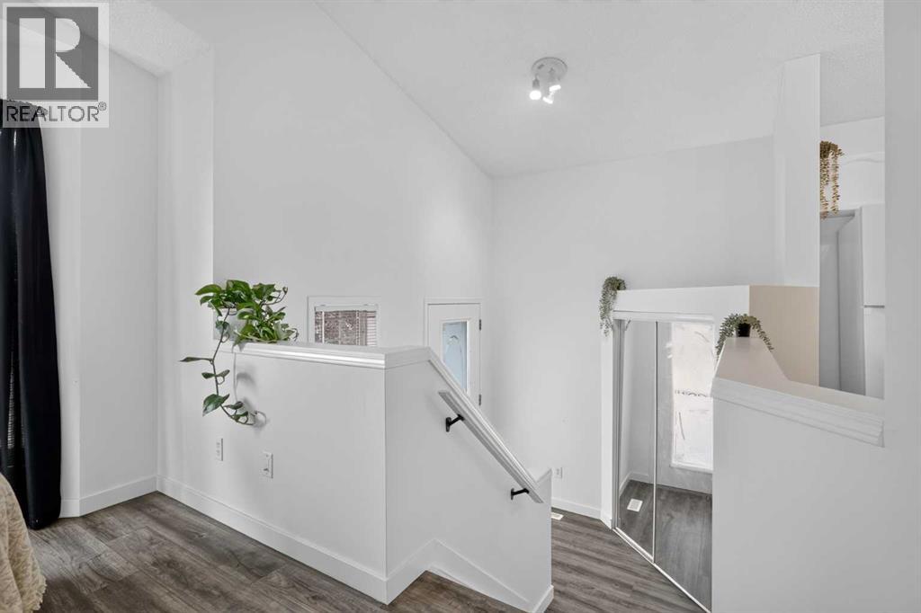113 Mt Lorette Place Se, Calgary, Alberta  T2Z 2M1 - Photo 2 - A2333448