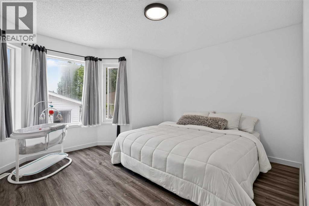 113 Mt Lorette Place Se, Calgary, Alberta  T2Z 2M1 - Photo 12 - A2333448