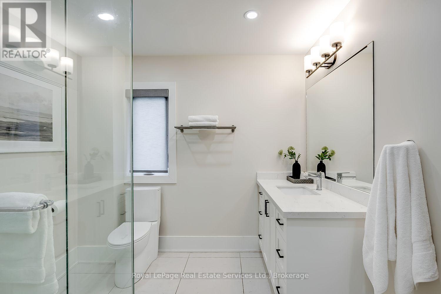 59 Fairwood Place E, Burlington, Ontario  L7T 2B7 - Photo 35 - W13659256