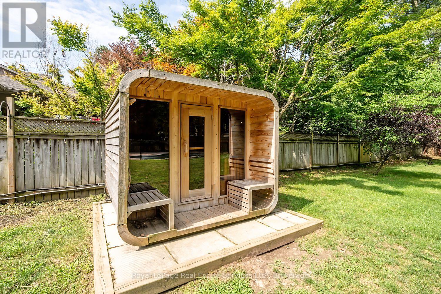 59 Fairwood Place E, Burlington, Ontario  L7T 2B7 - Photo 44 - W13659256
