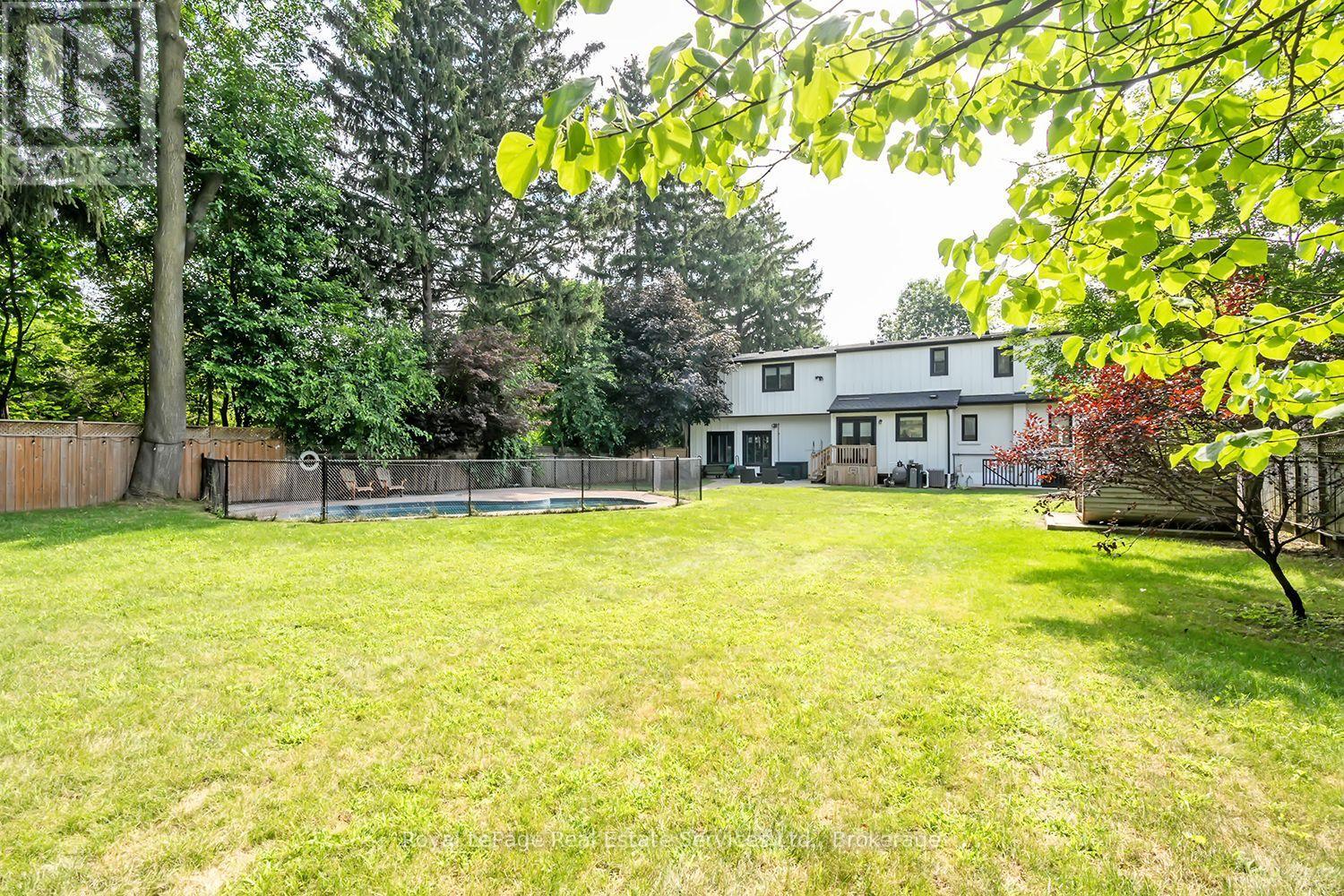 59 Fairwood Place E, Burlington, Ontario  L7T 2B7 - Photo 45 - W13659256