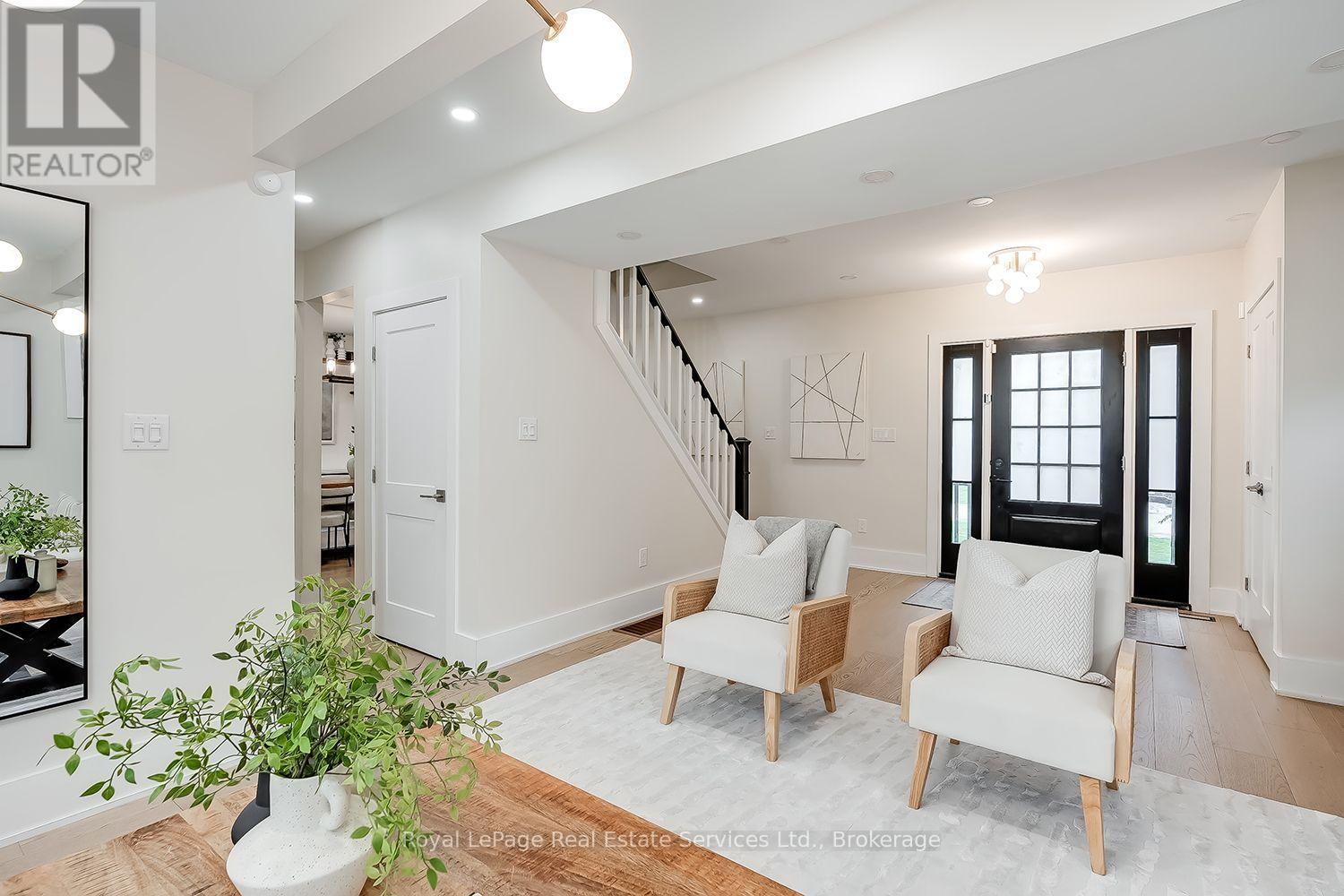59 Fairwood Place E, Burlington, Ontario  L7T 2B7 - Photo 5 - W13659256