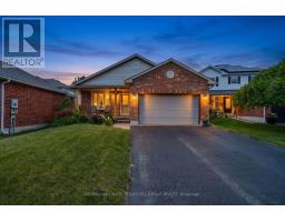 18 DRAPER CRESCENT, Barrie, Ontario