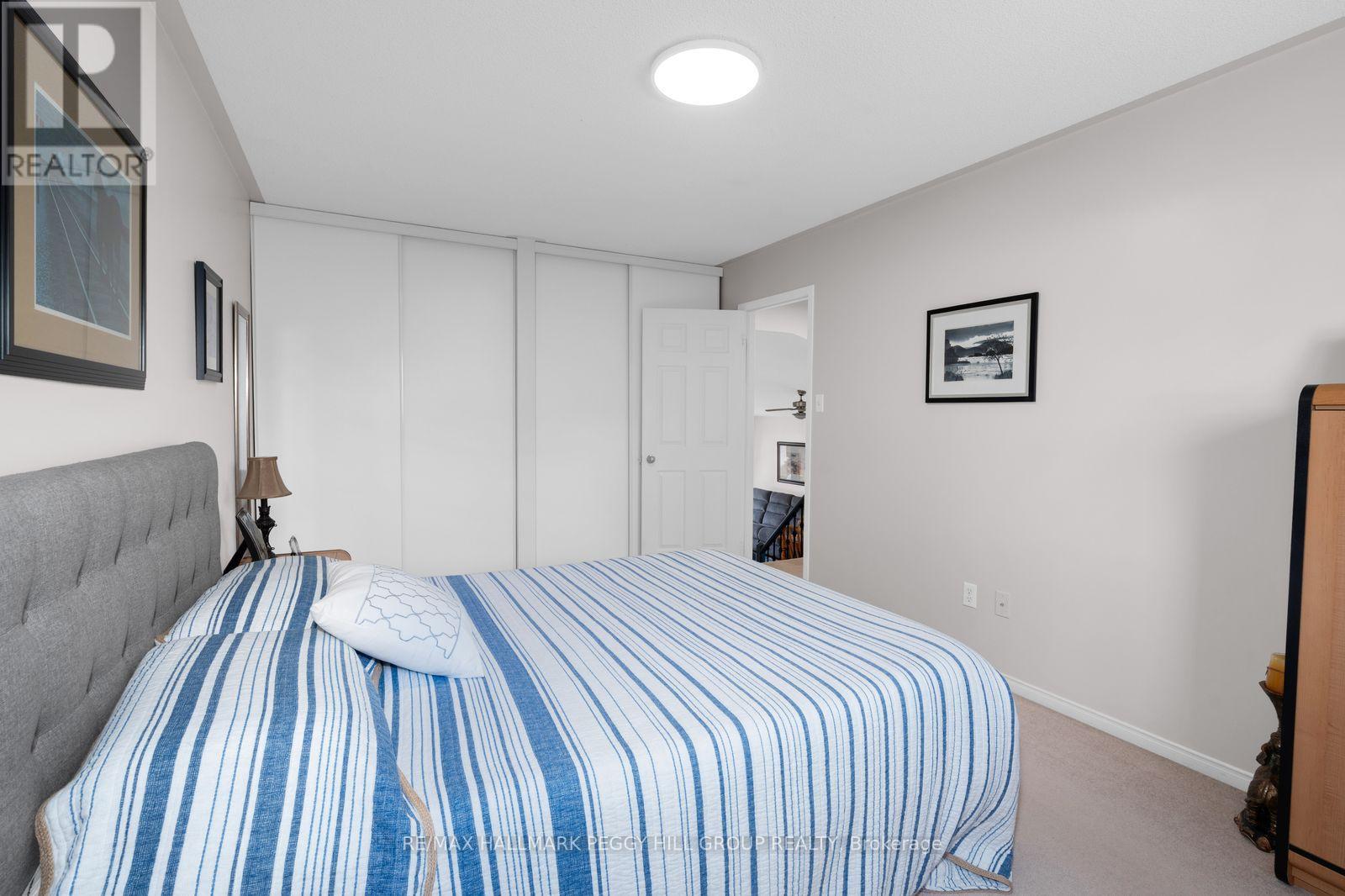 18 Draper Crescent, Barrie, Ontario  L4N 8A9 - Photo 7 - S13638828