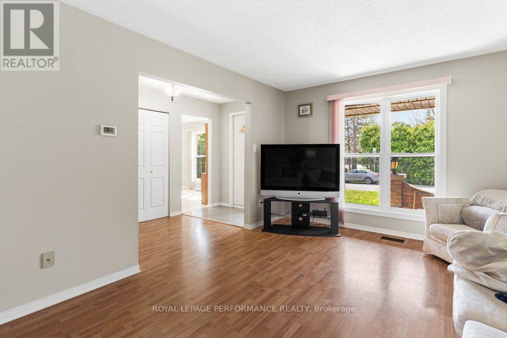 5529 Woodeden Drive, Ottawa, Ontario  K4M 1B4 - Photo 14 - X13570938