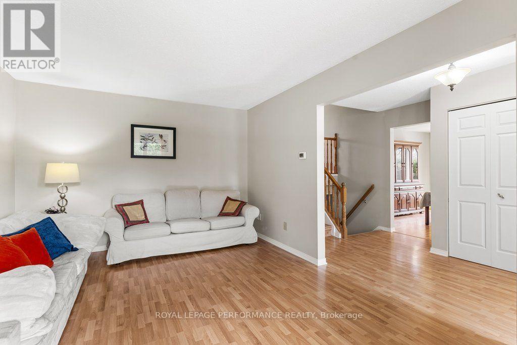5529 Woodeden Drive, Ottawa, Ontario  K4M 1B4 - Photo 16 - X13570938