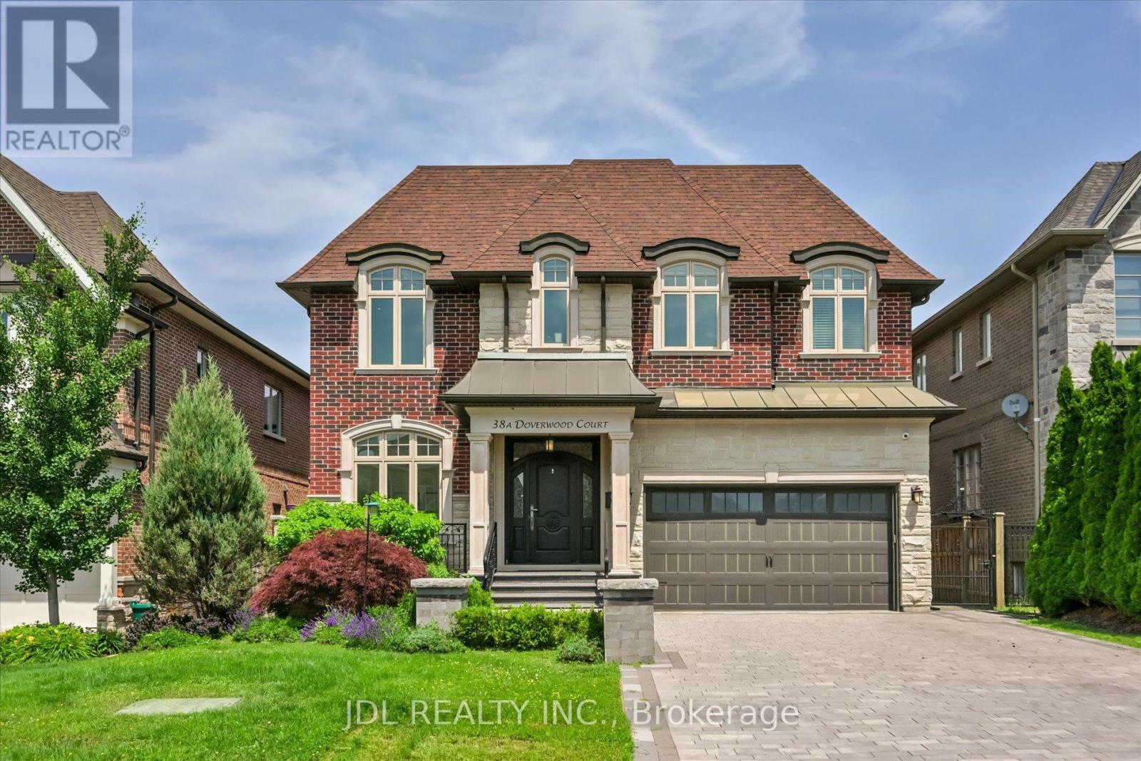 38A DOVERWOOD COURT, Toronto, Ontario
