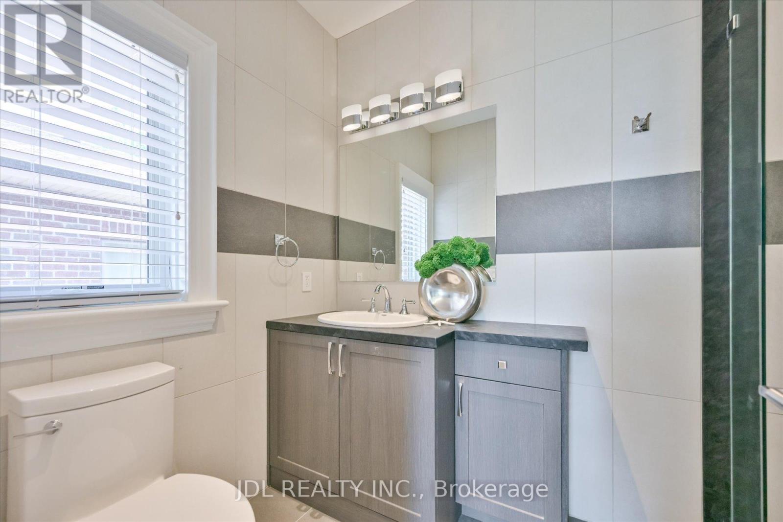 38a Doverwood Court, Toronto, Ontario  M2M 2G8 - Photo 36 - C13659288