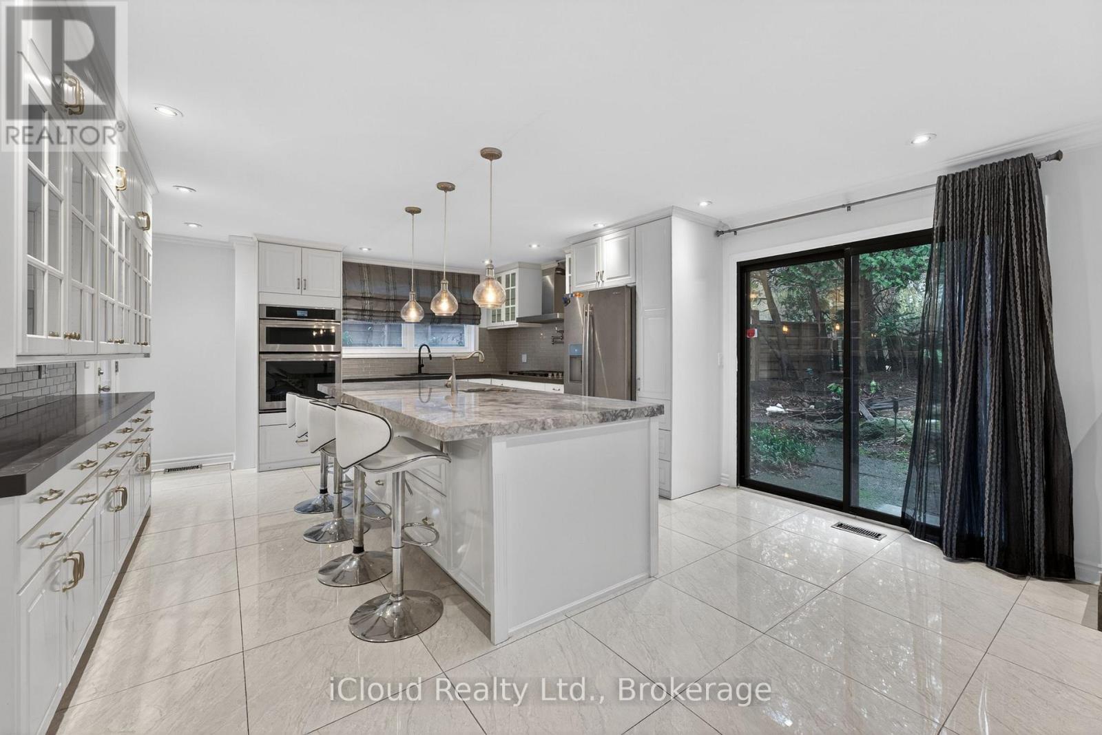 52 Montressor Drive, Toronto, Ontario  M2P 1Z2 - Photo 2 - C13659292