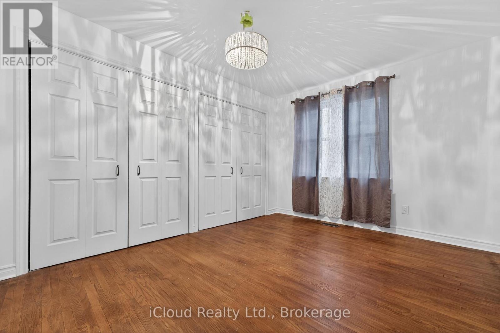 52 Montressor Drive, Toronto, Ontario  M2P 1Z2 - Photo 4 - C13659292