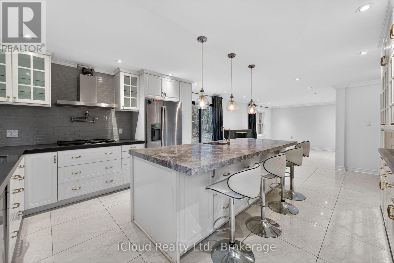 52 Montressor Drive, Toronto, Ontario  M2P 1Z2 - Photo 7 - C13659292