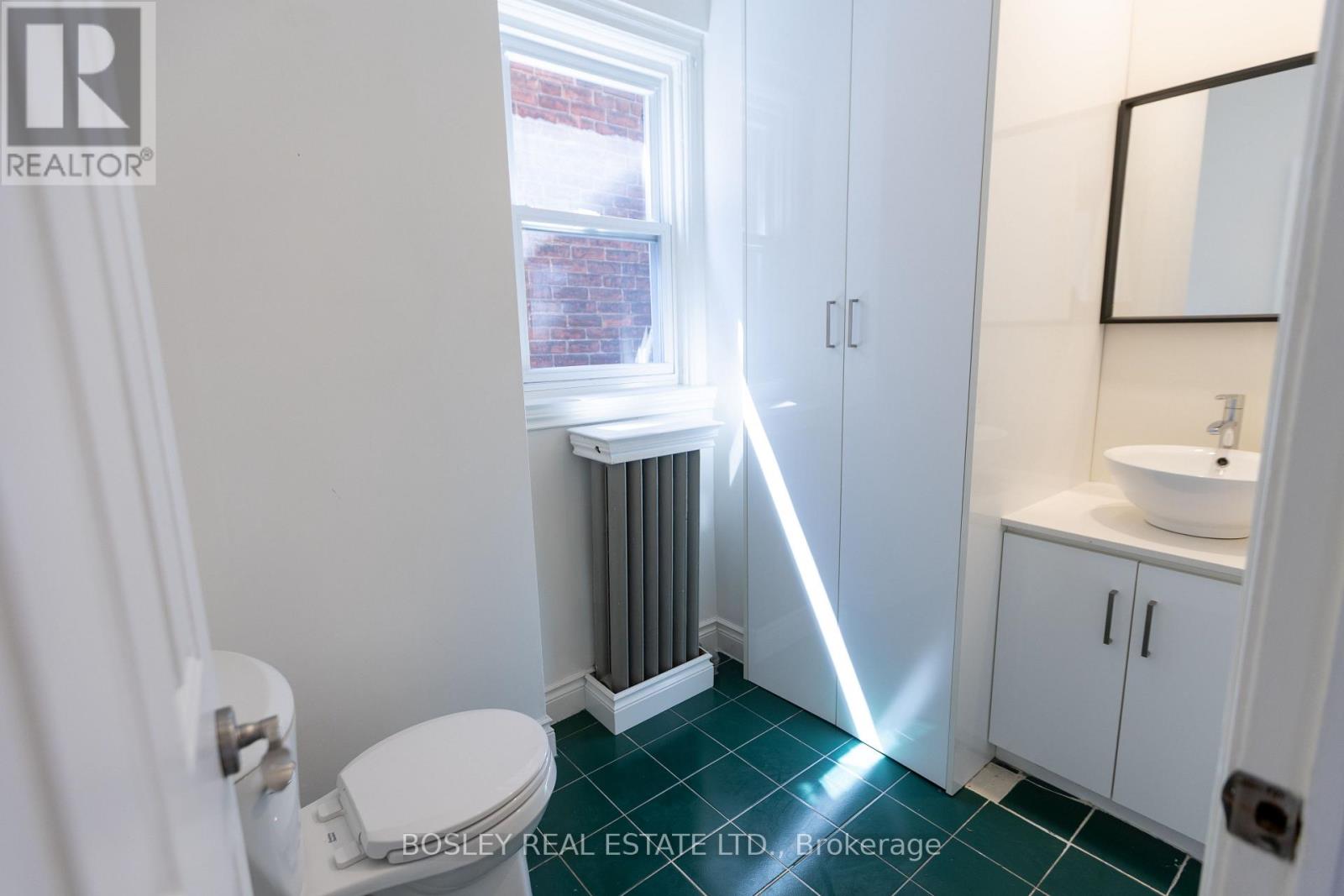 2nd & 3rd - 411 Shaw Street, Toronto, Ontario  M6J 2X4 - Photo 7 - C13659308