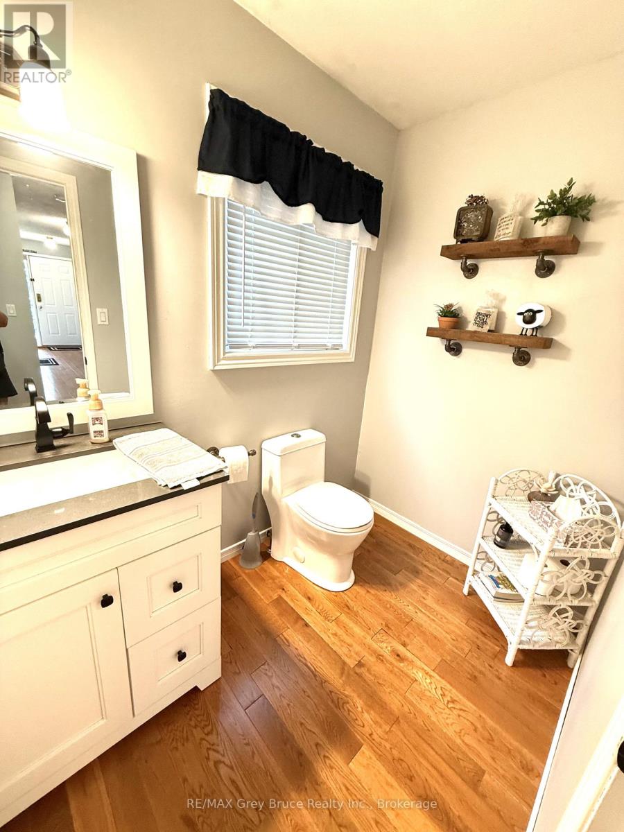 17 Armstrong Crescent, Grey Highlands, Ontario  N0C 1H0 - Photo 10 - X13659272