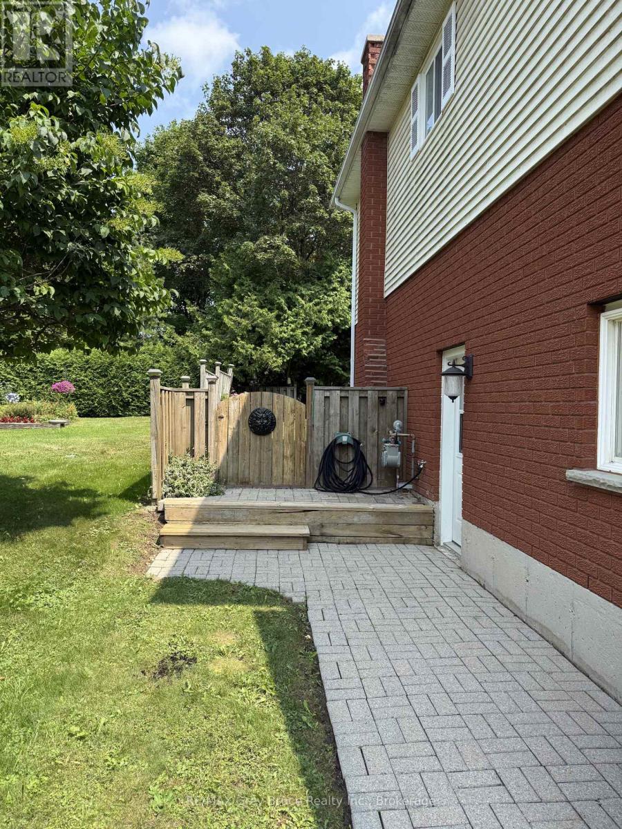17 Armstrong Crescent, Grey Highlands, Ontario  N0C 1H0 - Photo 25 - X13659272