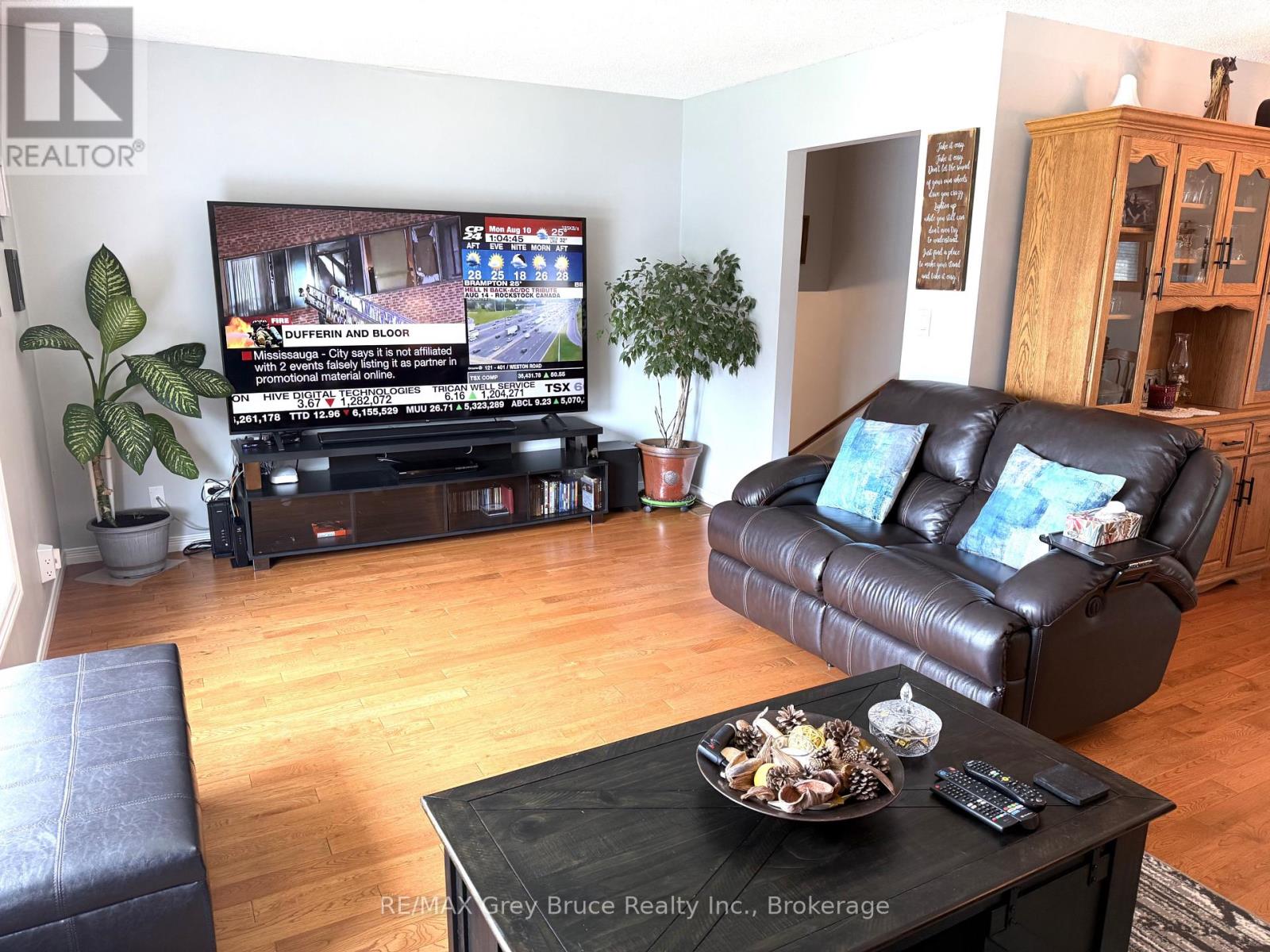 17 Armstrong Crescent, Grey Highlands, Ontario  N0C 1H0 - Photo 3 - X13659272