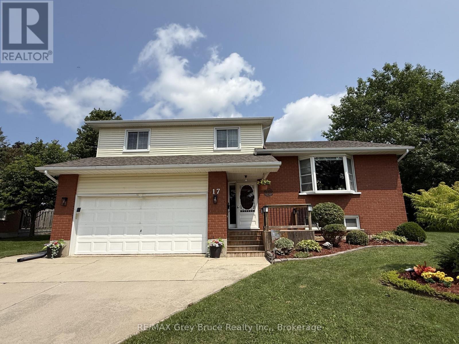 17 Armstrong Crescent, Grey Highlands, Ontario  N0C 1H0 - Photo 32 - X13659272