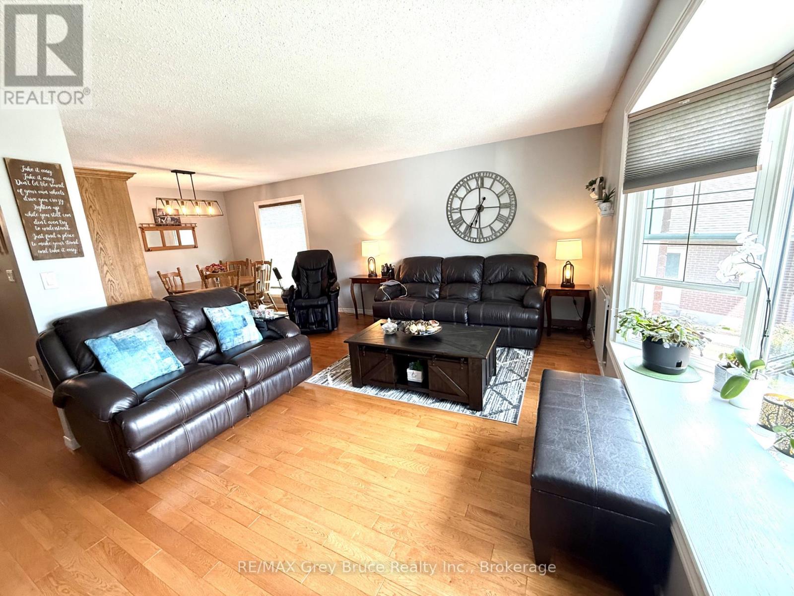 17 Armstrong Crescent, Grey Highlands, Ontario  N0C 1H0 - Photo 4 - X13659272
