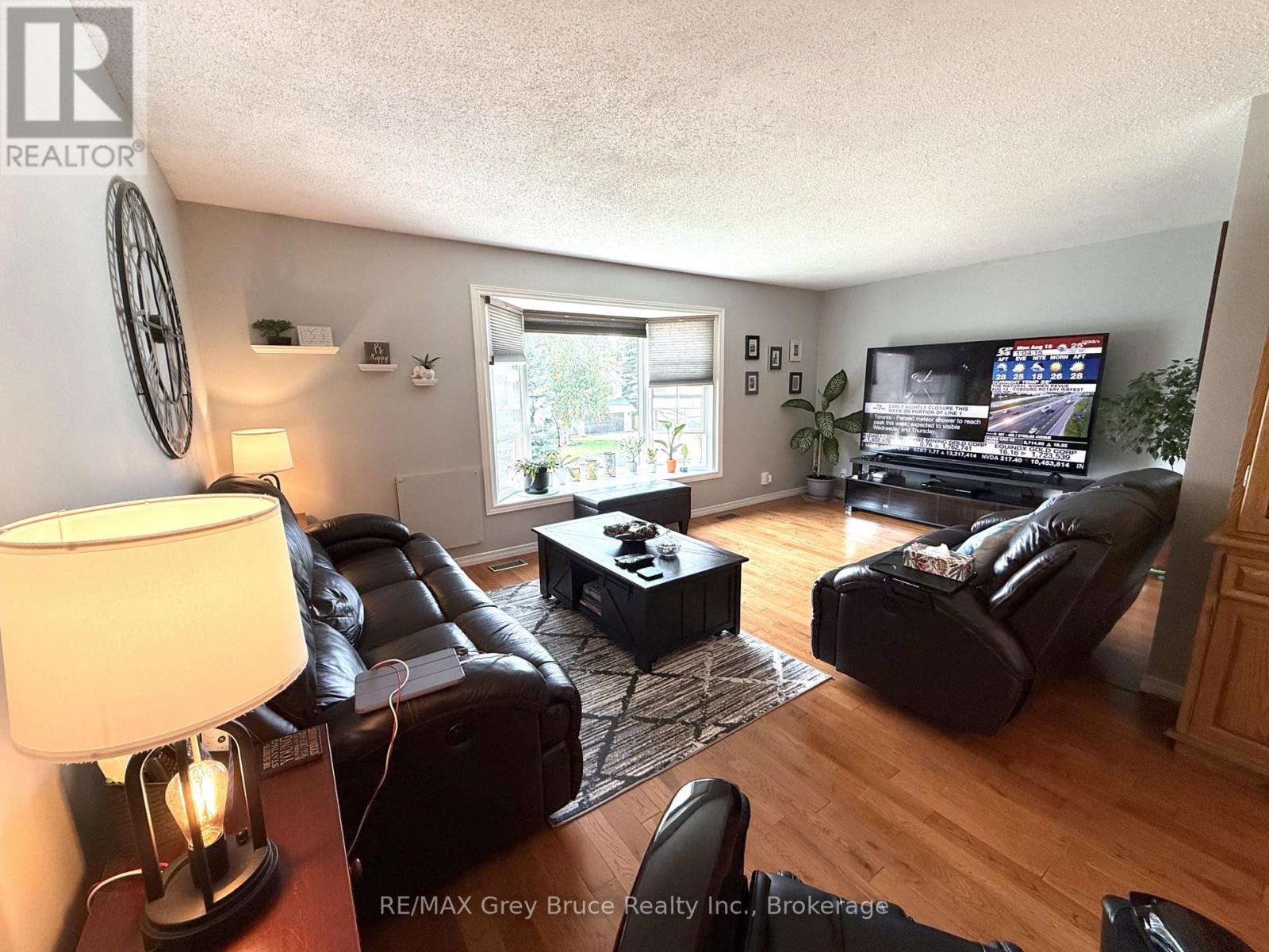 17 Armstrong Crescent, Grey Highlands, Ontario  N0C 1H0 - Photo 5 - X13659272