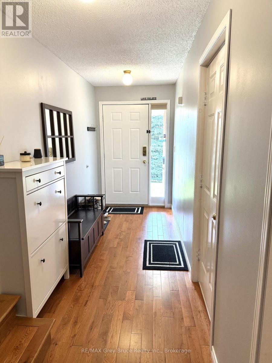 17 Armstrong Crescent, Grey Highlands, Ontario  N0C 1H0 - Photo 9 - X13659272