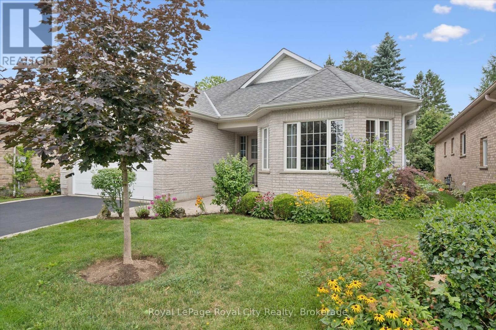 47 White Pine Way, Guelph, Ontario  N1G 4X7 - Photo 2 - X13659360
