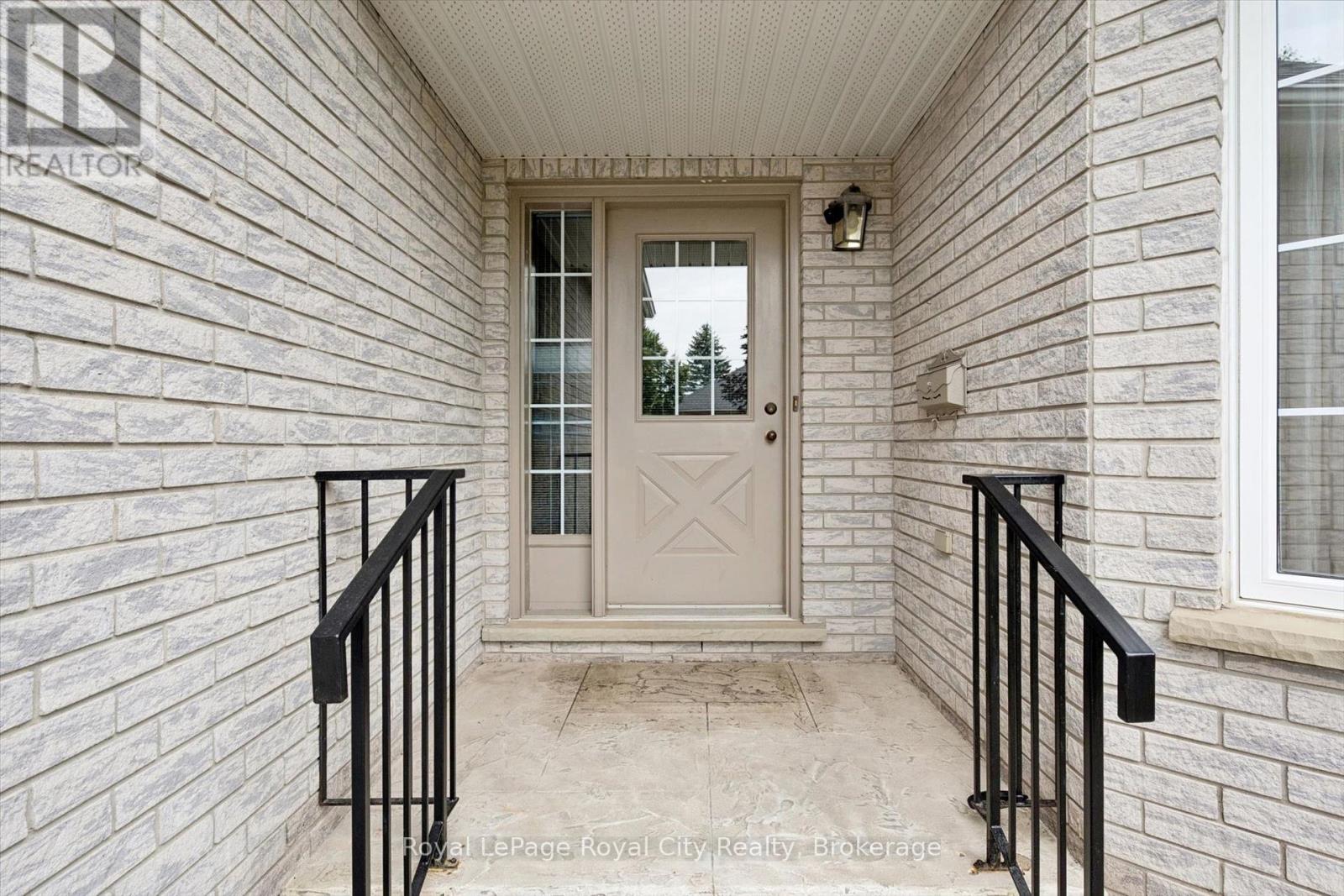 47 White Pine Way, Guelph, Ontario  N1G 4X7 - Photo 3 - X13659360